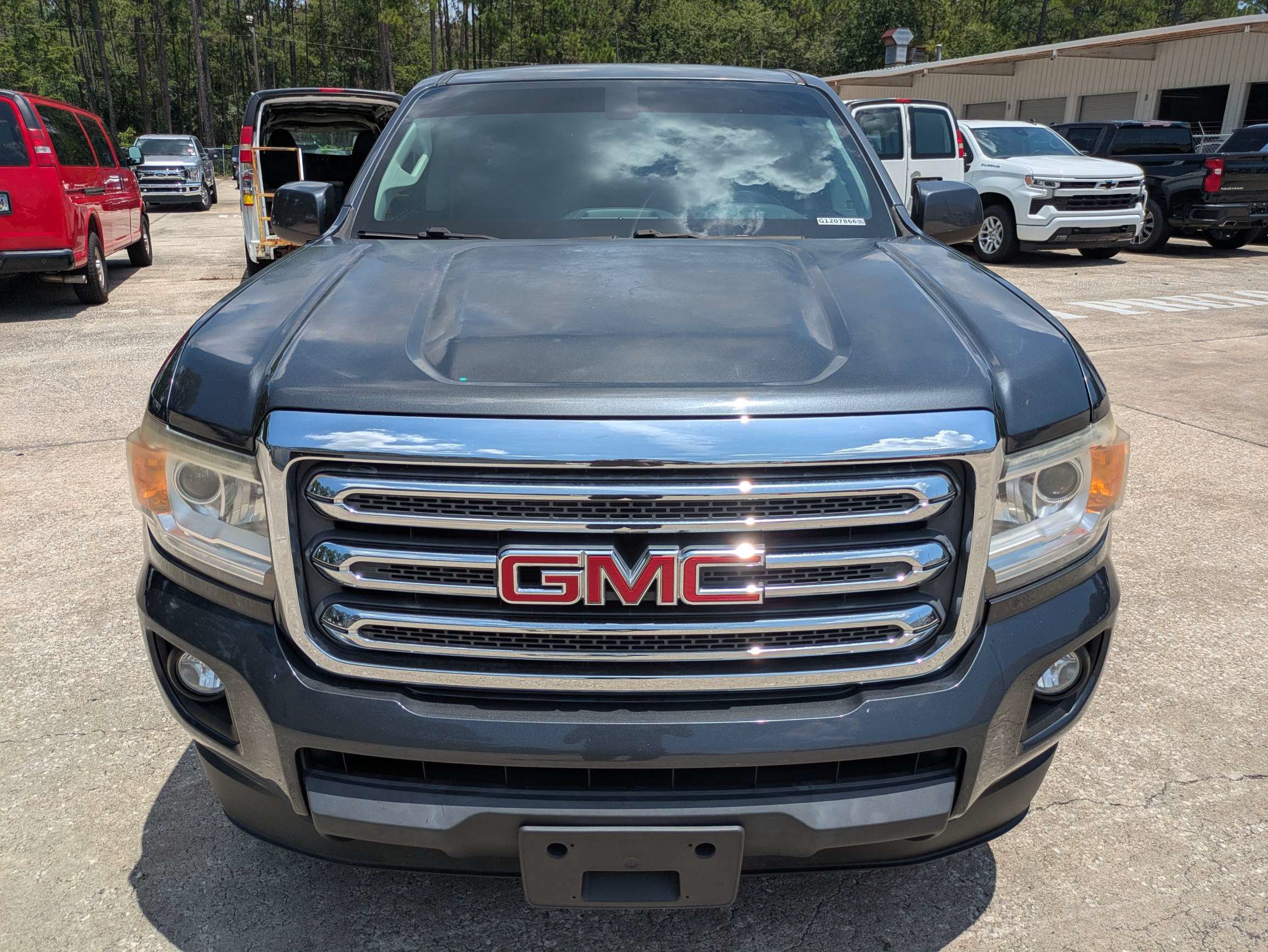 Certified 2016 GMC Canyon SLE w/ SLE Convenience Package RWD image 25