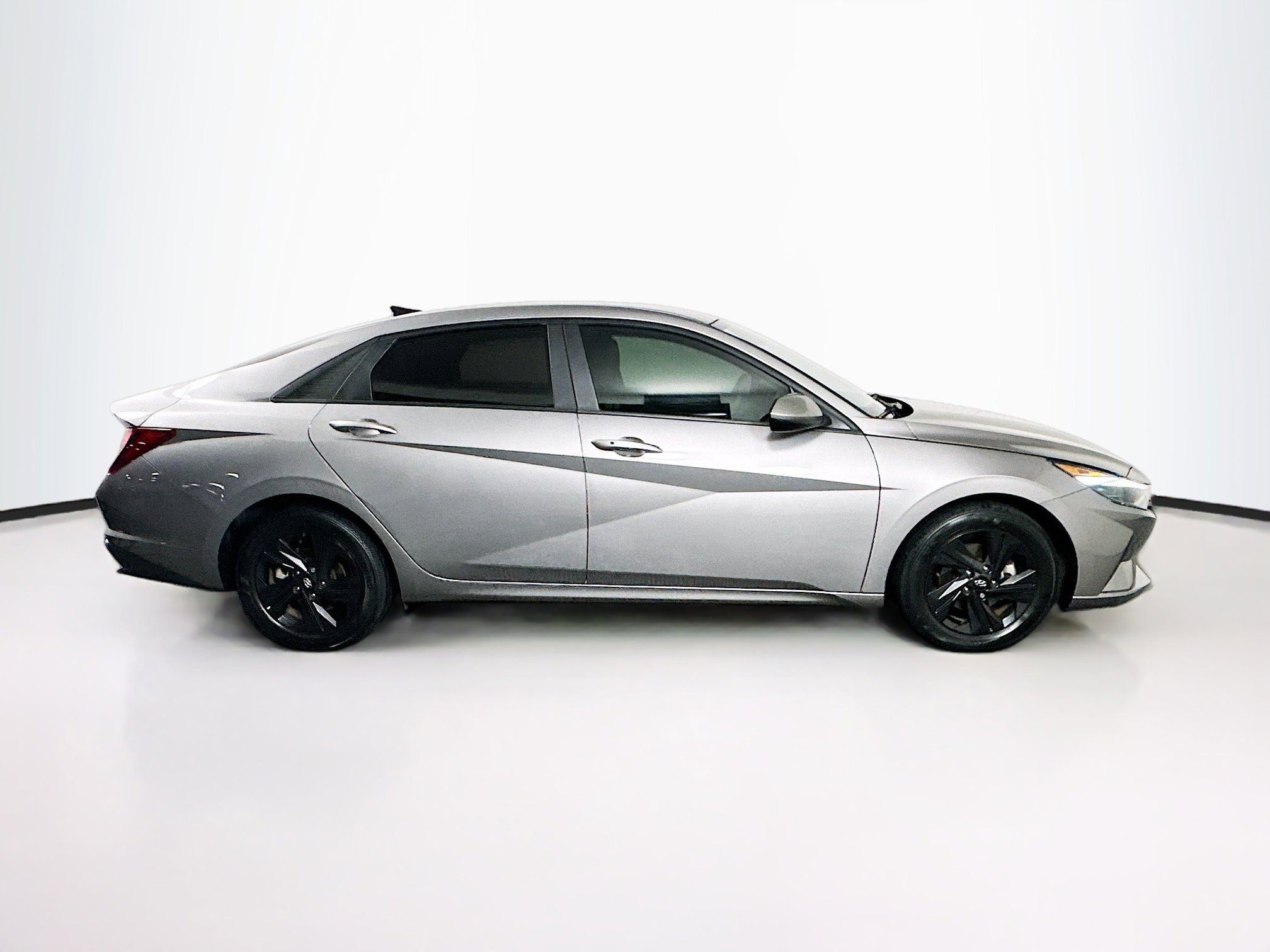 Used 2022 Hyundai Elantra SEL FWD image 10