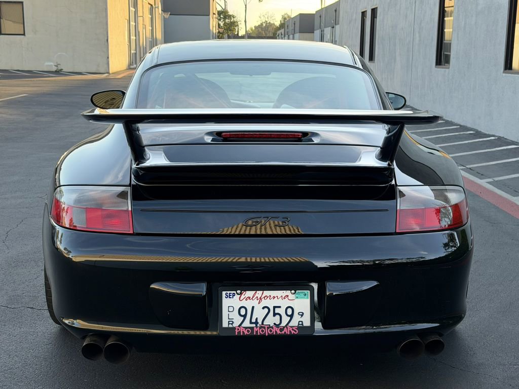 Used 2004 Porsche 911 GT3 RWD image 8