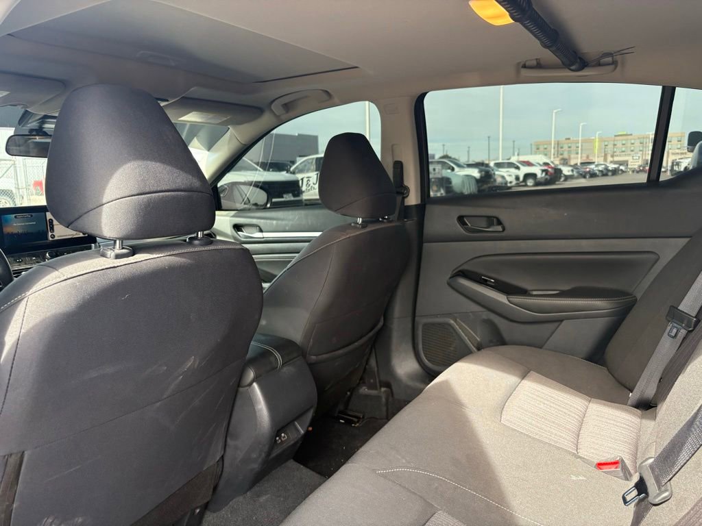 Used 2023 Nissan Altima 2.5 SV w/ SV Premium Package FWD image 8