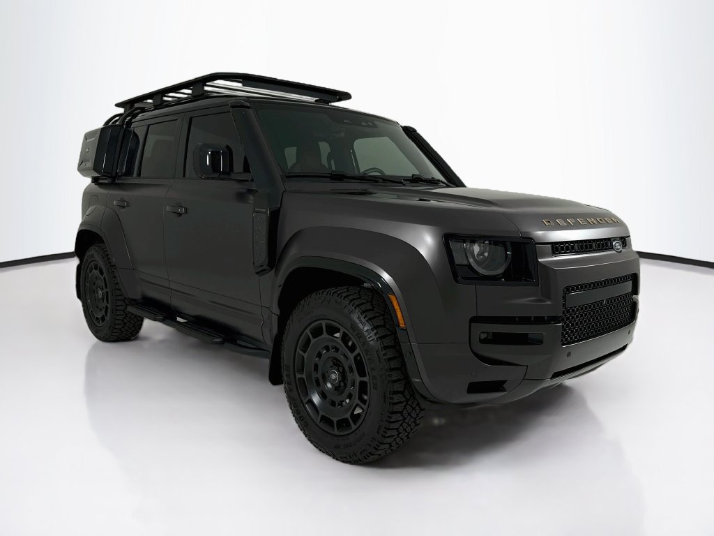 Used 2025 Land Rover Defender 110 AWD/4WD image 7