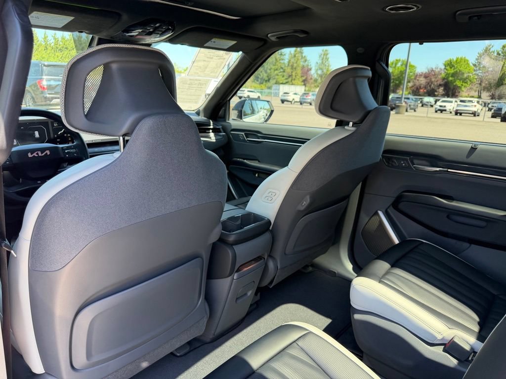 Used 2024 Kia EV9 GT-Line AWD/4WD image 32