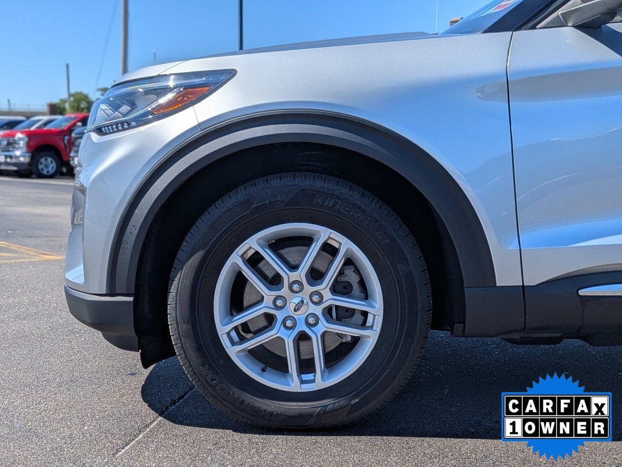 Used 2025 Ford Explorer Active AWD/4WD image 11