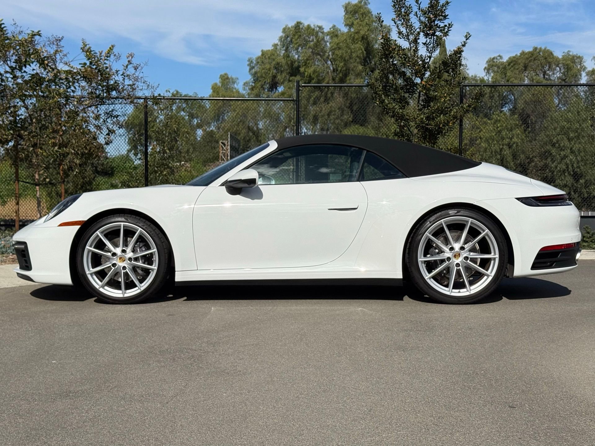 Certified 2024 Porsche 911 Carrera image 2