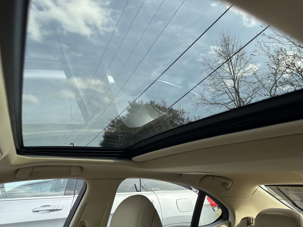 Used 2010 Lexus LS 460 image 32