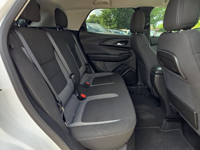 Used 2025 Chevrolet TrailBlazer LT AWD/4WD image 23