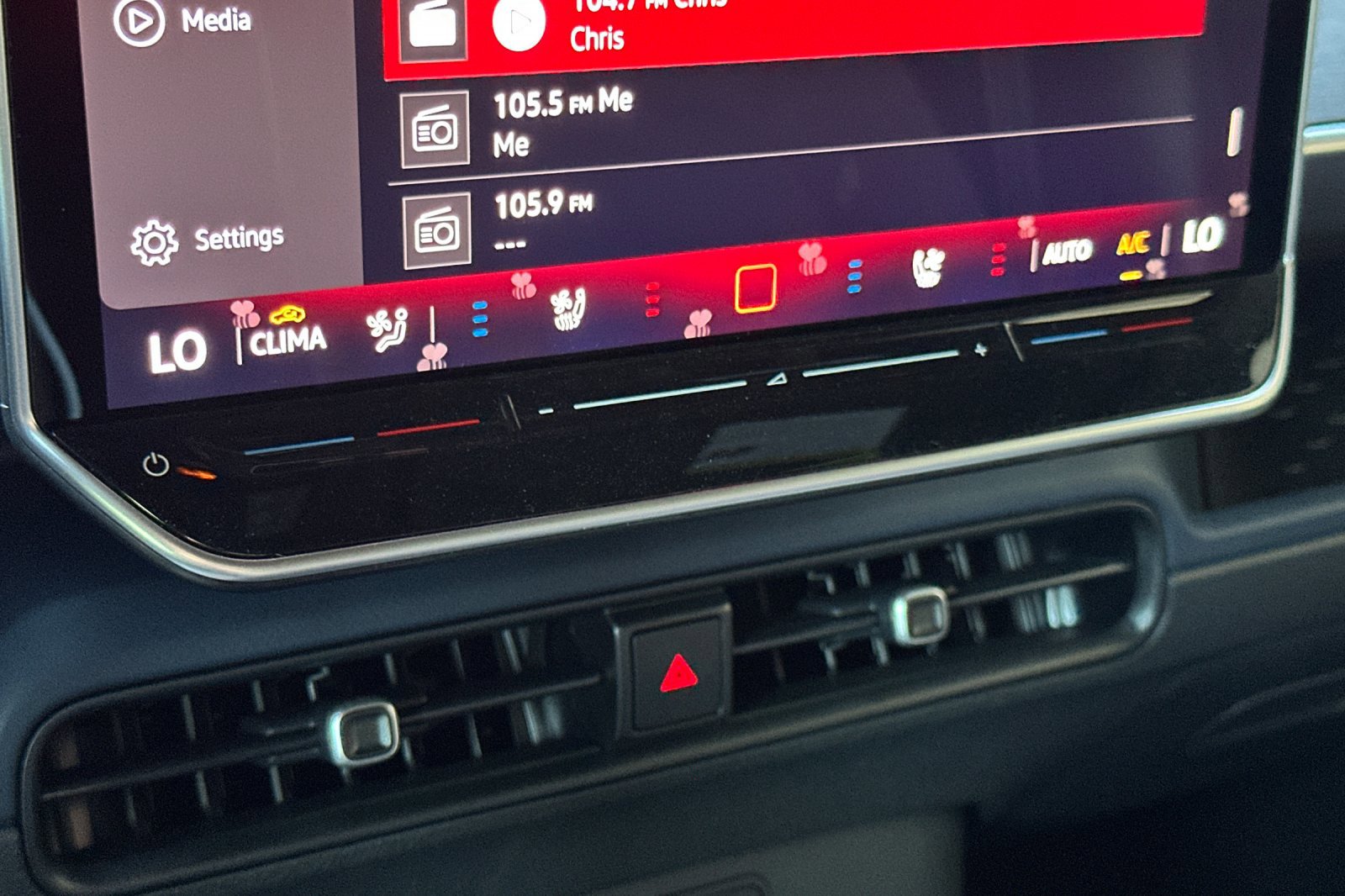 New 2025 Volkswagen ID. Buzz Pro S image 22