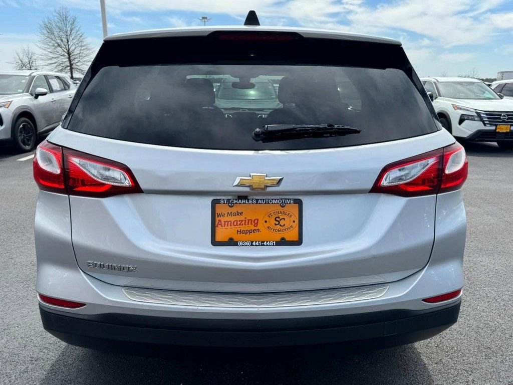 Used 2020 Chevrolet Equinox LS w/ LS Convenience Package image 4