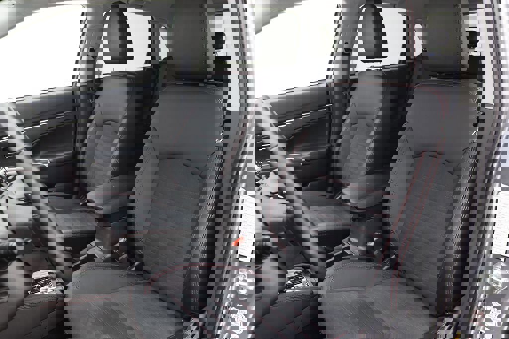 Used 2025 Mitsubishi Outlander Sport AWD image 16