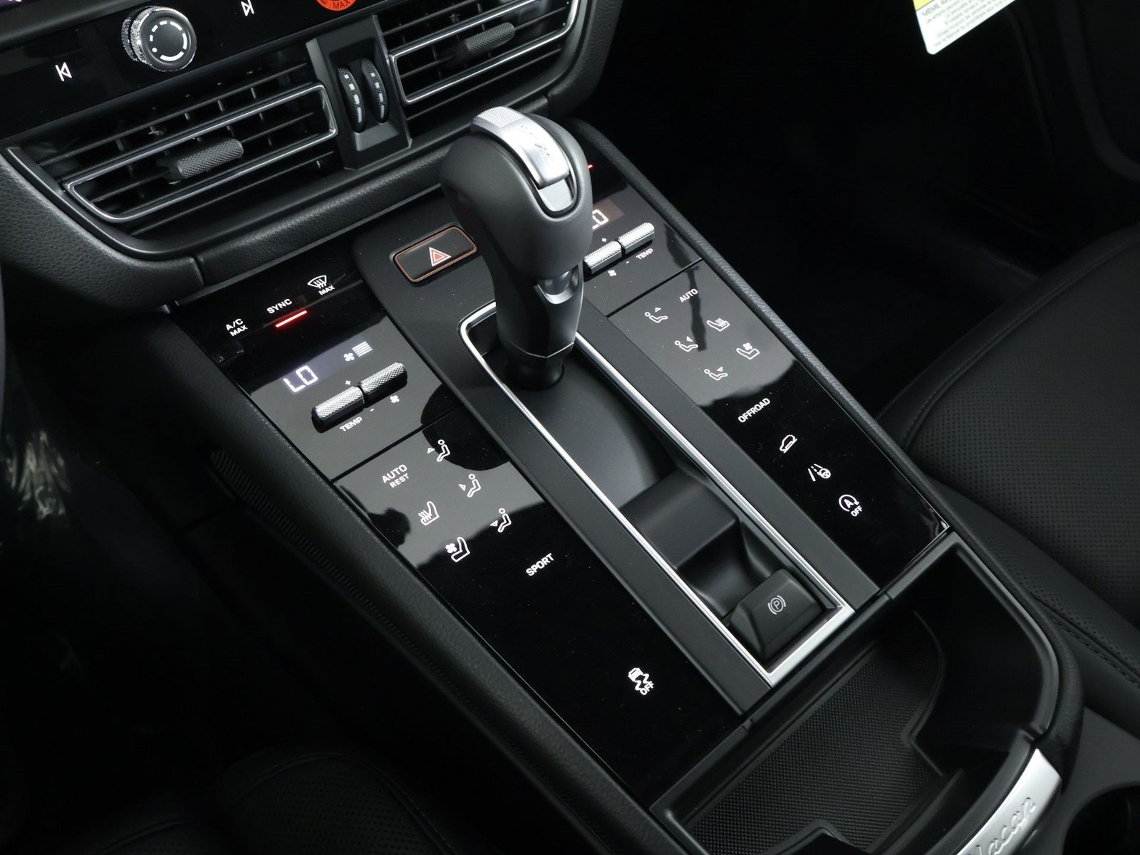 New 2026 Porsche Macan AWD/4WD image 14