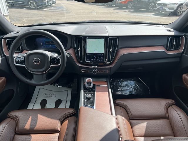 Certified 2025 Volvo XC60 B5 Ultra image 22