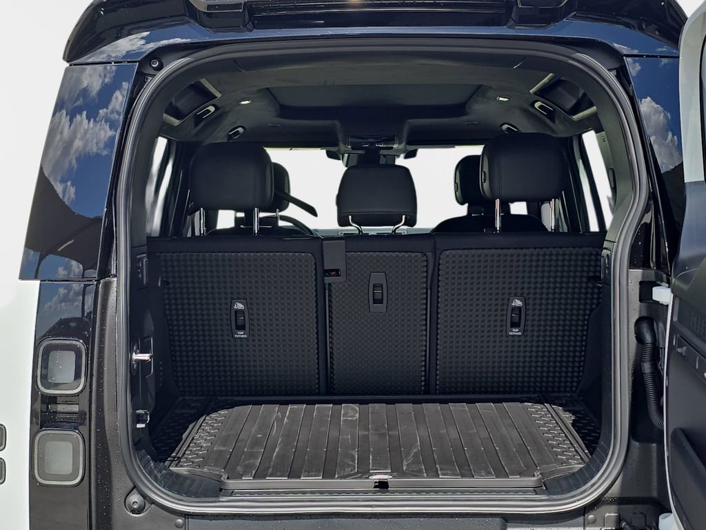New 2026 Land Rover Defender 110 V8 image 12