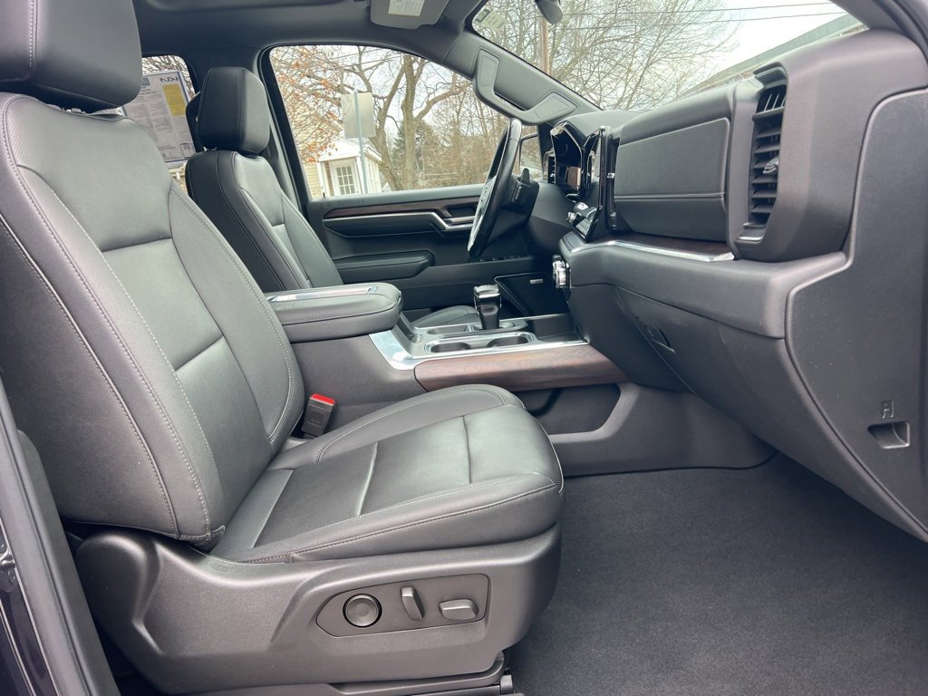 Used 2022 GMC Sierra 1500 SLT w/ SLT Premium Plus Package image 26