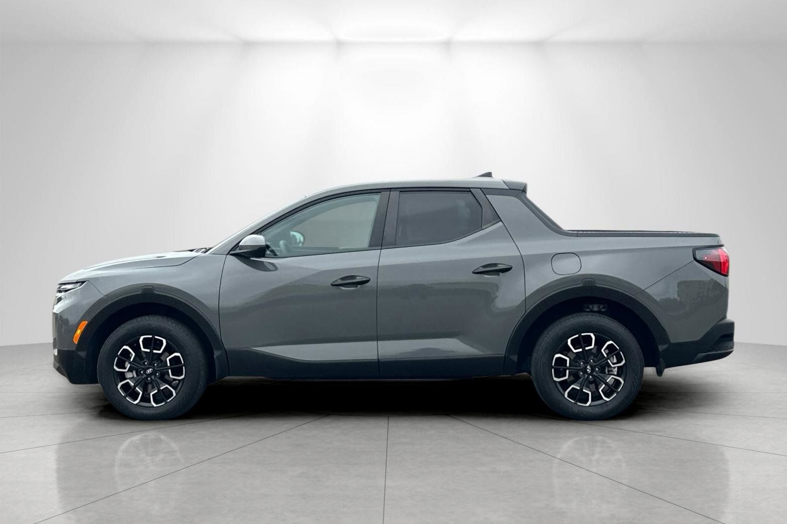 Used 2024 Hyundai Santa Cruz SE AWD/4WD image 6
