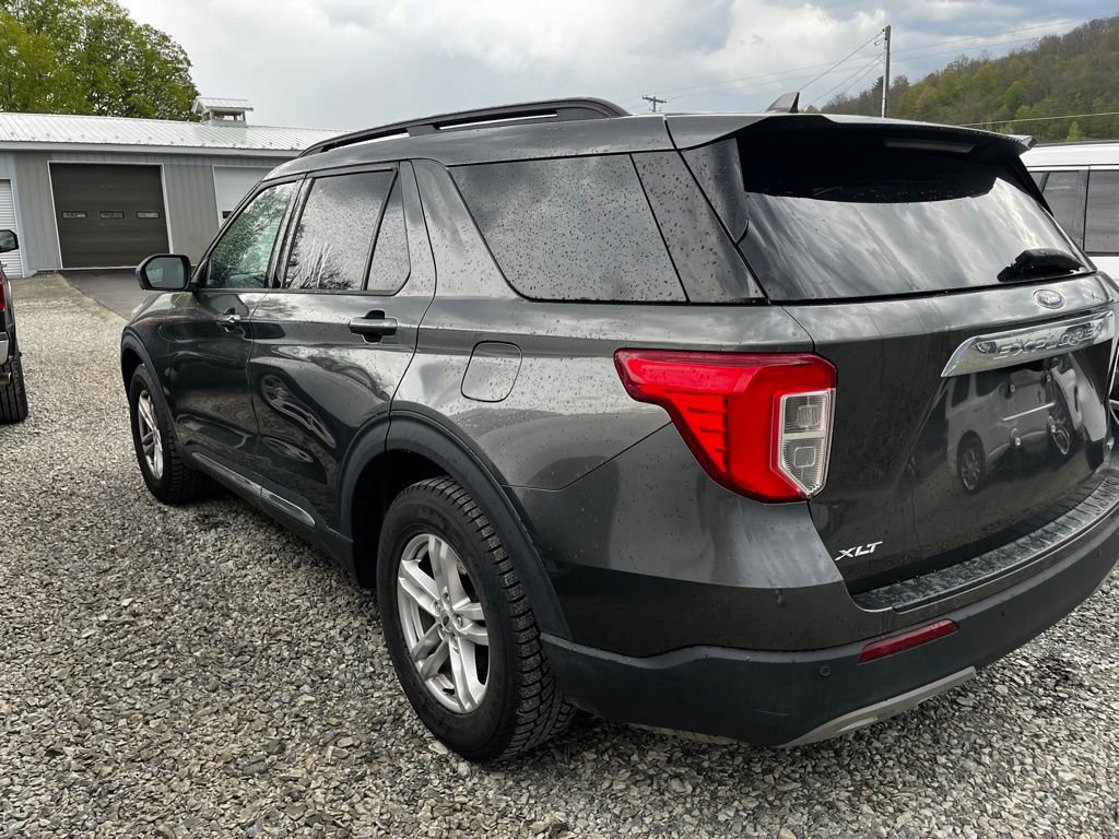 Used 2020 Ford Explorer XLT w/ Equipment Group 202A AWD/4WD image 3