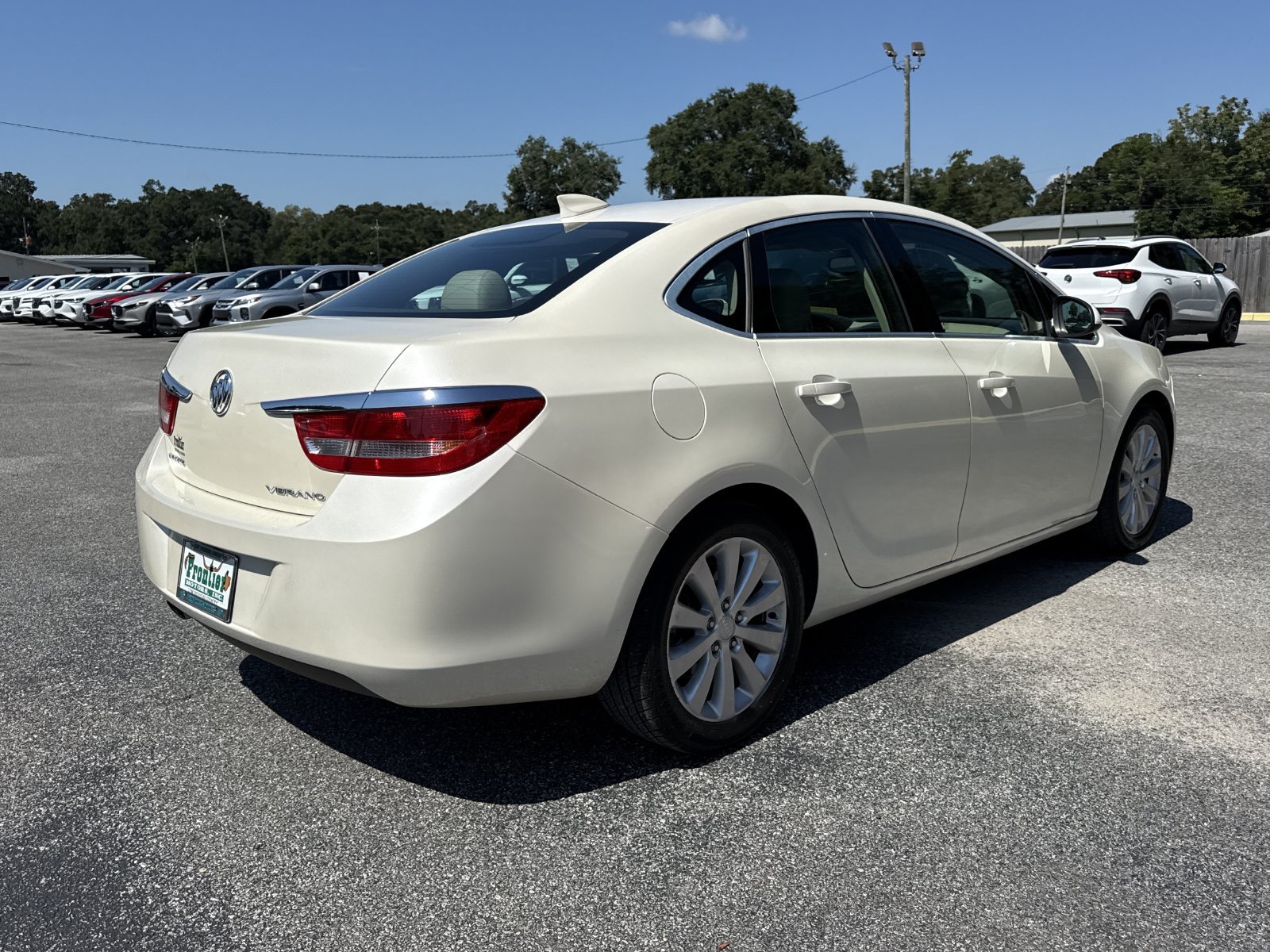 Used 2015 Buick Verano FWD image 5