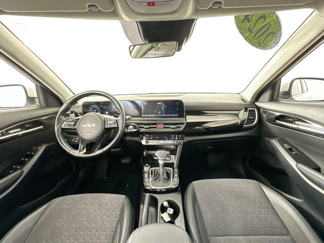 Used 2024 Kia Seltos S AWD/4WD image 3