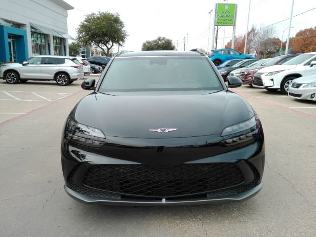 Used 2024 Genesis GV60 RWD image 2