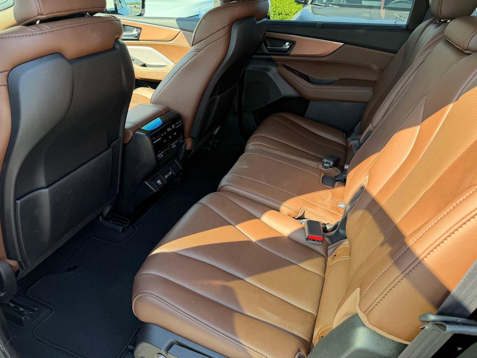 Certified 2024 Acura MDX FWD w/ Technology Package image 3