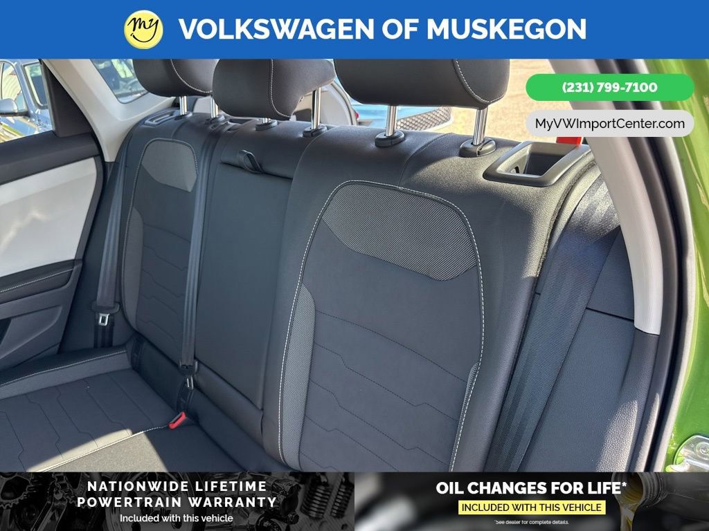 New 2025 Volkswagen Taos SE image 23