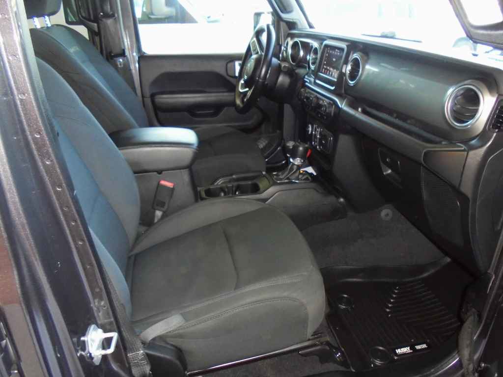 Used 2021 Jeep Wrangler Unlimited Sahara AWD/4WD image 8