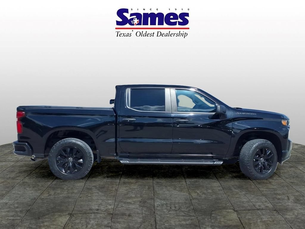 Used 2022 Chevrolet Silverado 1500 Custom RWD image 2