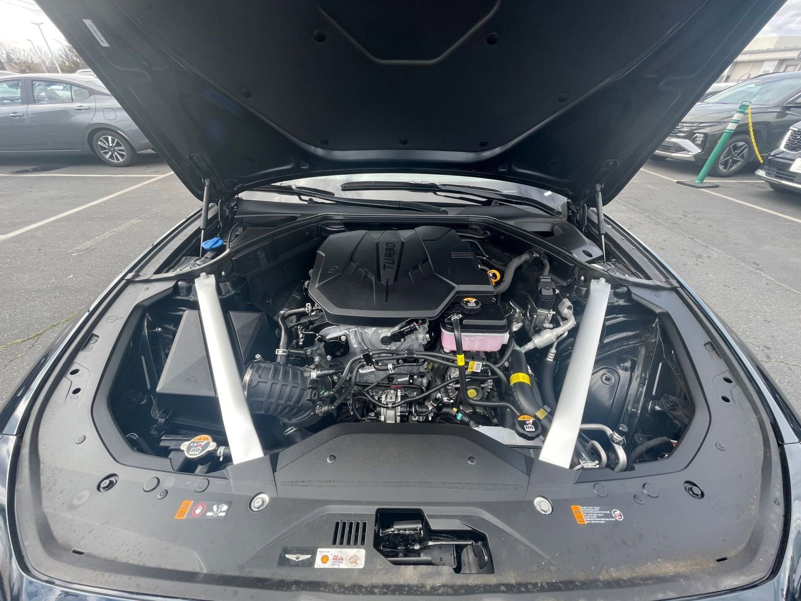 Used 2025 Genesis G70 2.5T image 27