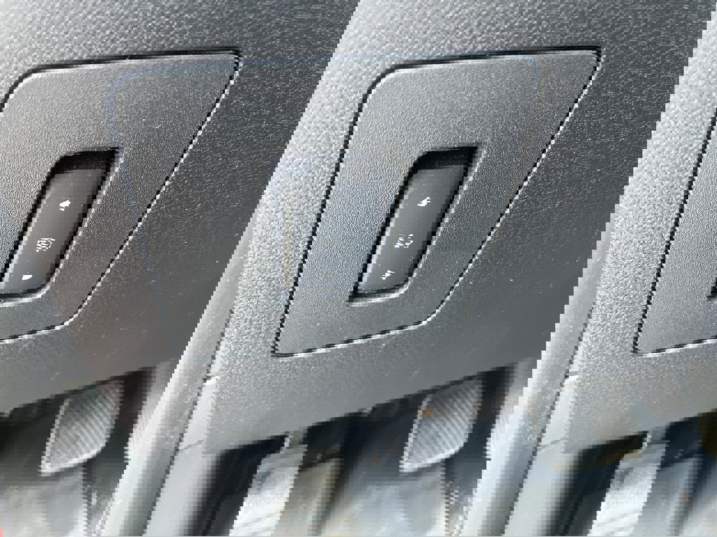 Used 2017 Ford F150 XLT w/ Equipment Group 302A Luxury AWD/4WD image 11