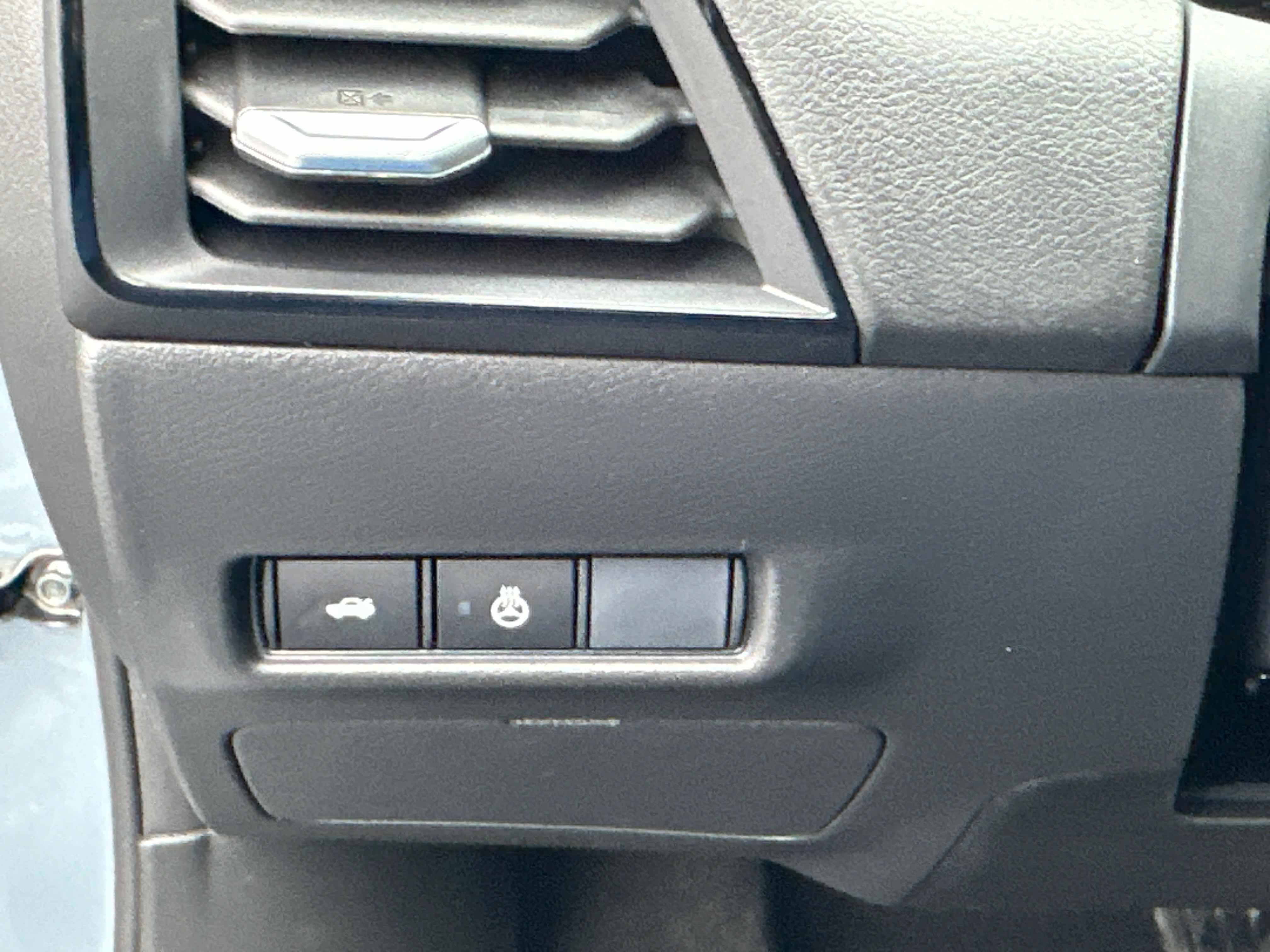 New 2026 Nissan Sentra SV w/ SV Convenience Package FWD image 18