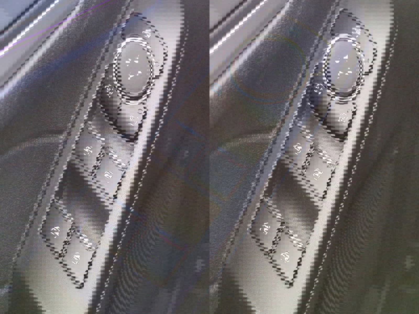 Used 2021 Ford Escape SE w/ SE Sport Appearance Package image 28