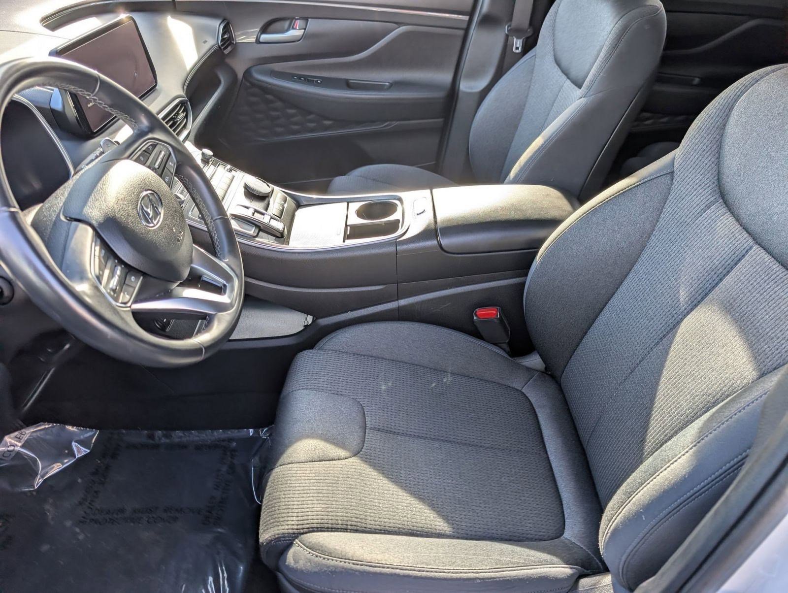 Used 2023 Hyundai Santa Fe SEL image 4