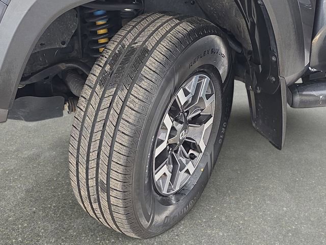 Certified 2022 Toyota Tacoma TRD Off-Road AWD/4WD image 28