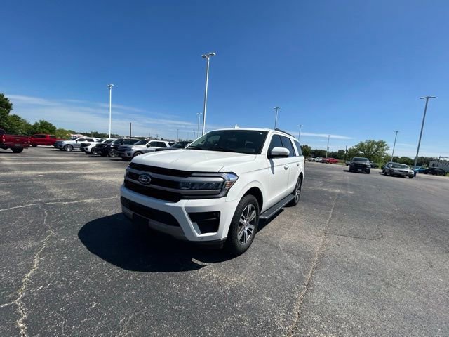 Used 2023 Ford Expedition XLT RWD image 1