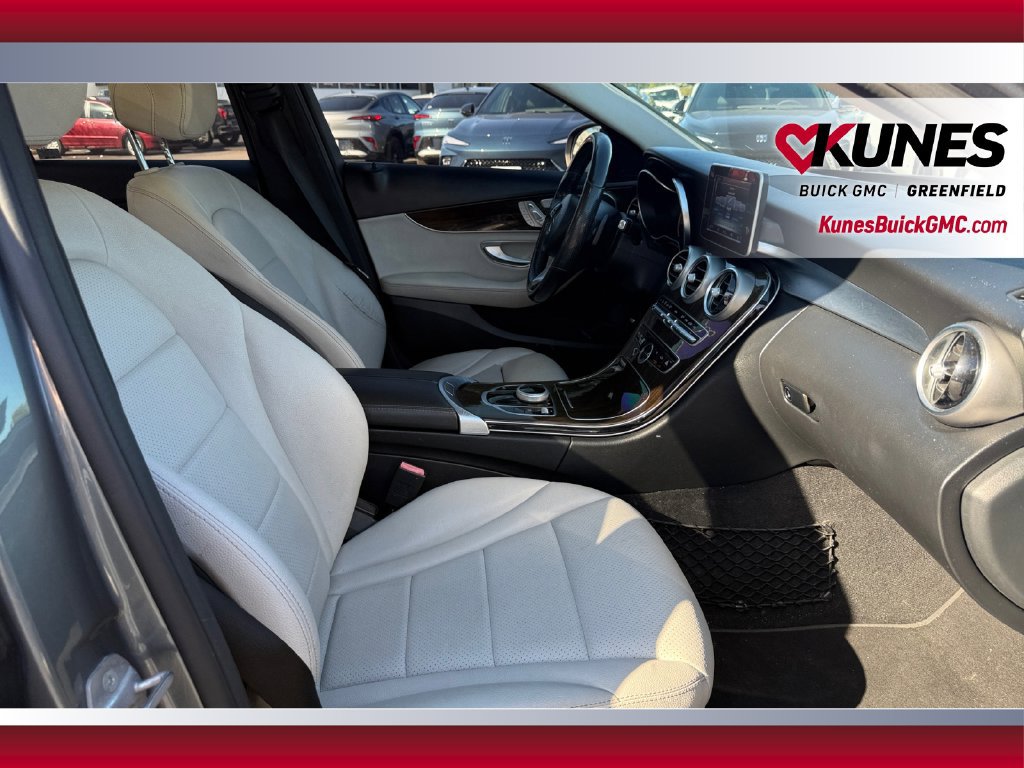 Used 2017 Mercedes-Benz C 300 4MATIC Sedan image 40