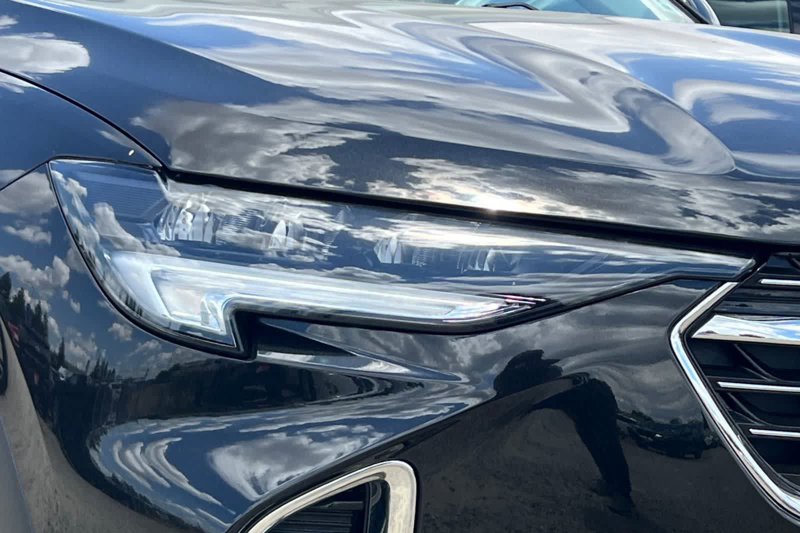 Used 2023 Buick Envision Essence FWD image 34