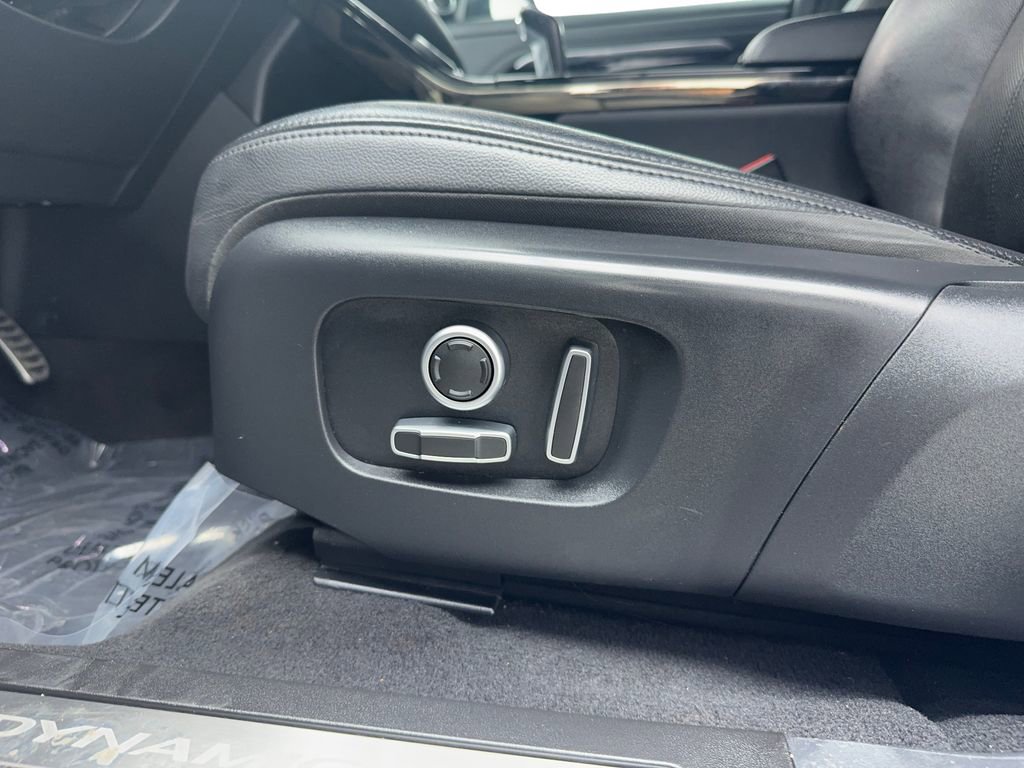 Used 2022 Land Rover Range Rover Evoque R-Dynamic S AWD/4WD image 20