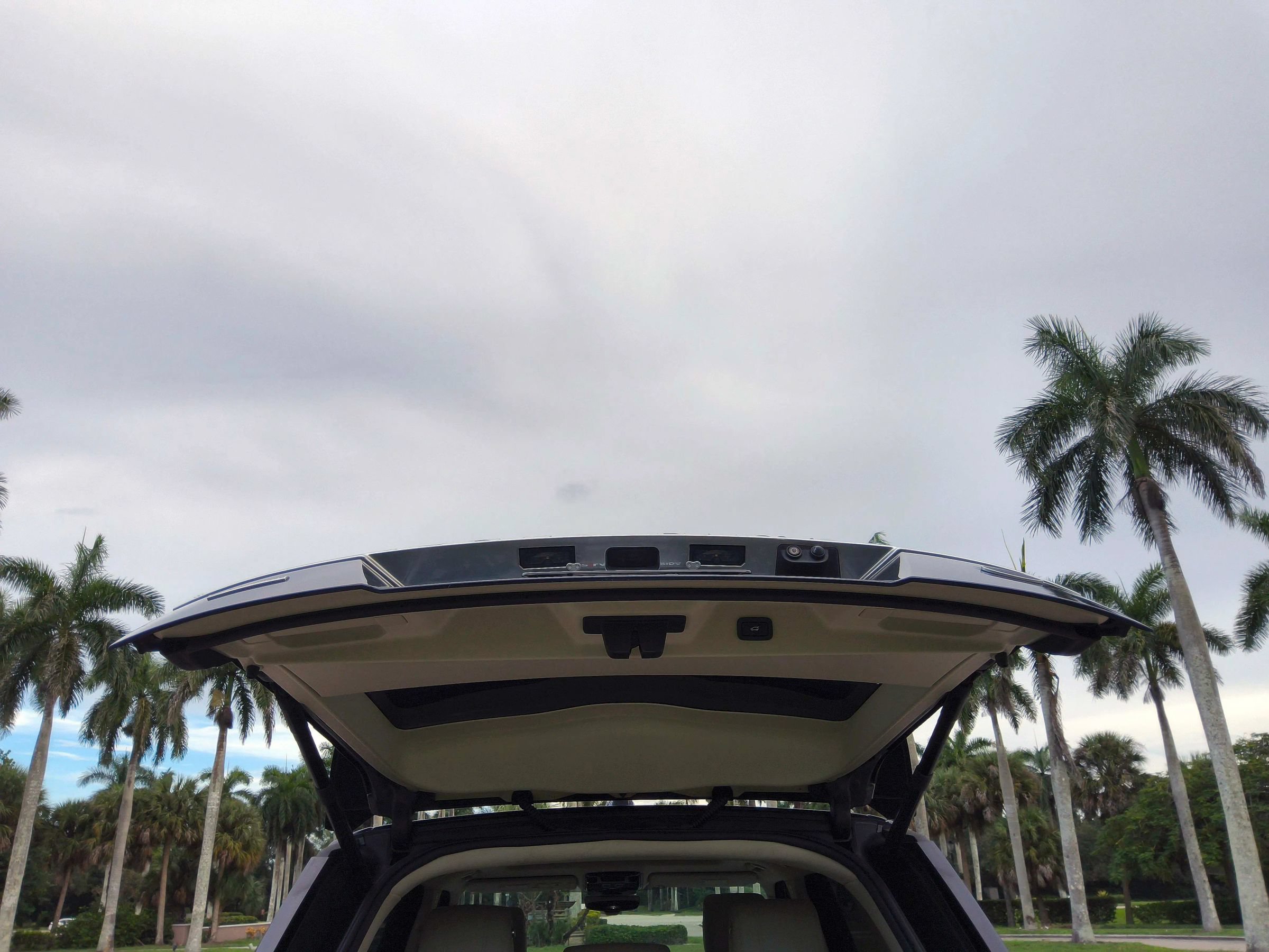 Used 2017 Land Rover Range Rover Supercharged AWD/4WD image 54