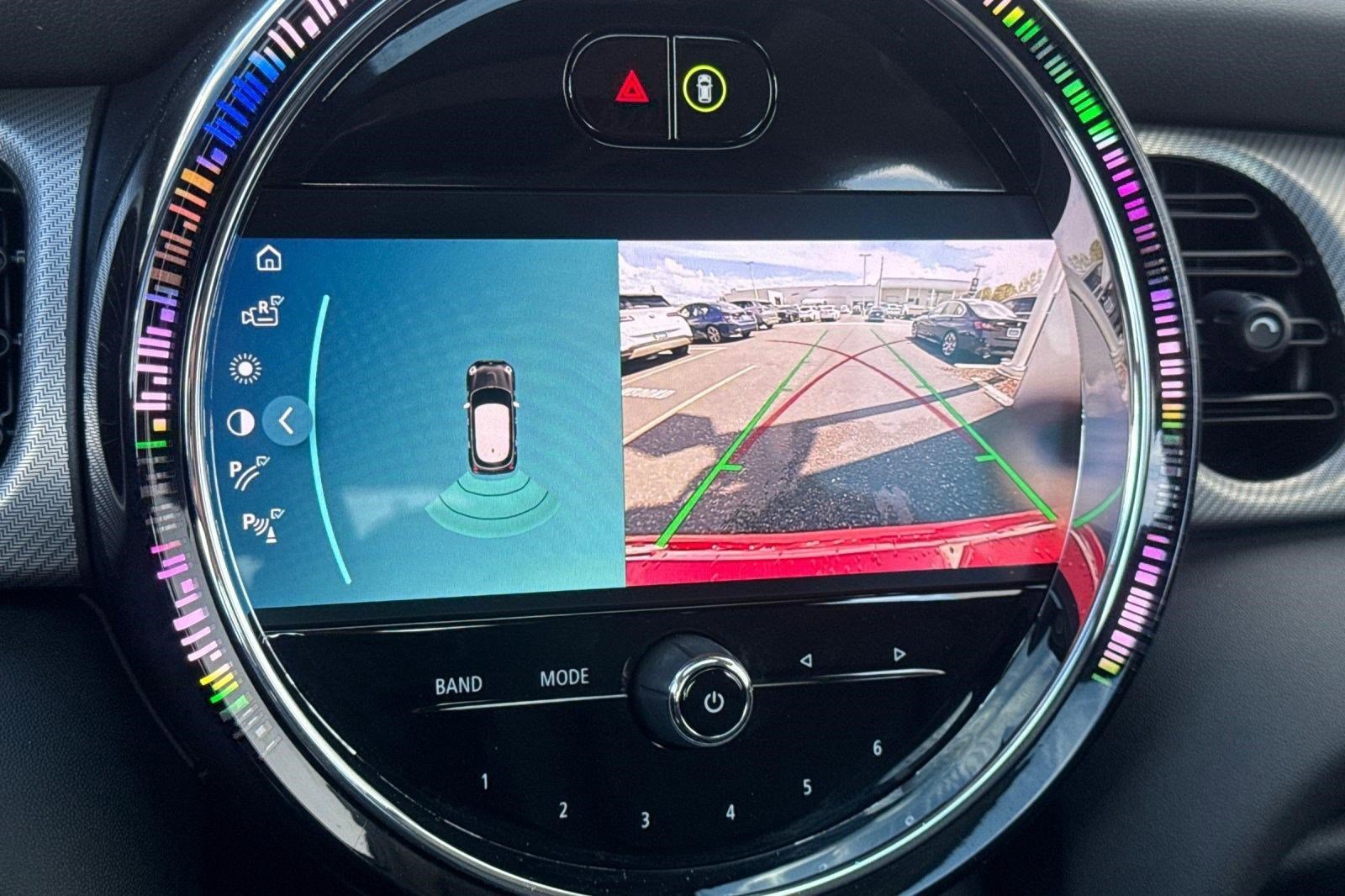 Used 2023 MINI Cooper 4-Door Hardtop image 26