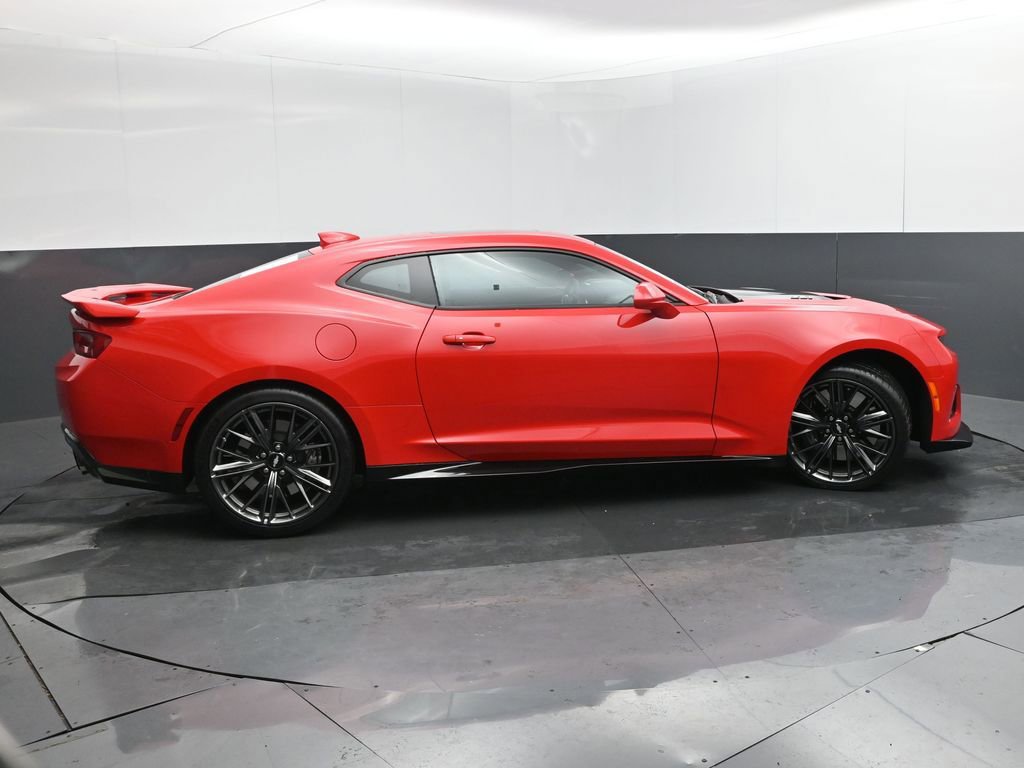 Used 2017 Chevrolet Camaro ZL1 image 6