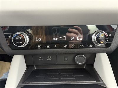 New 2025 Mitsubishi Outlander SE image 24