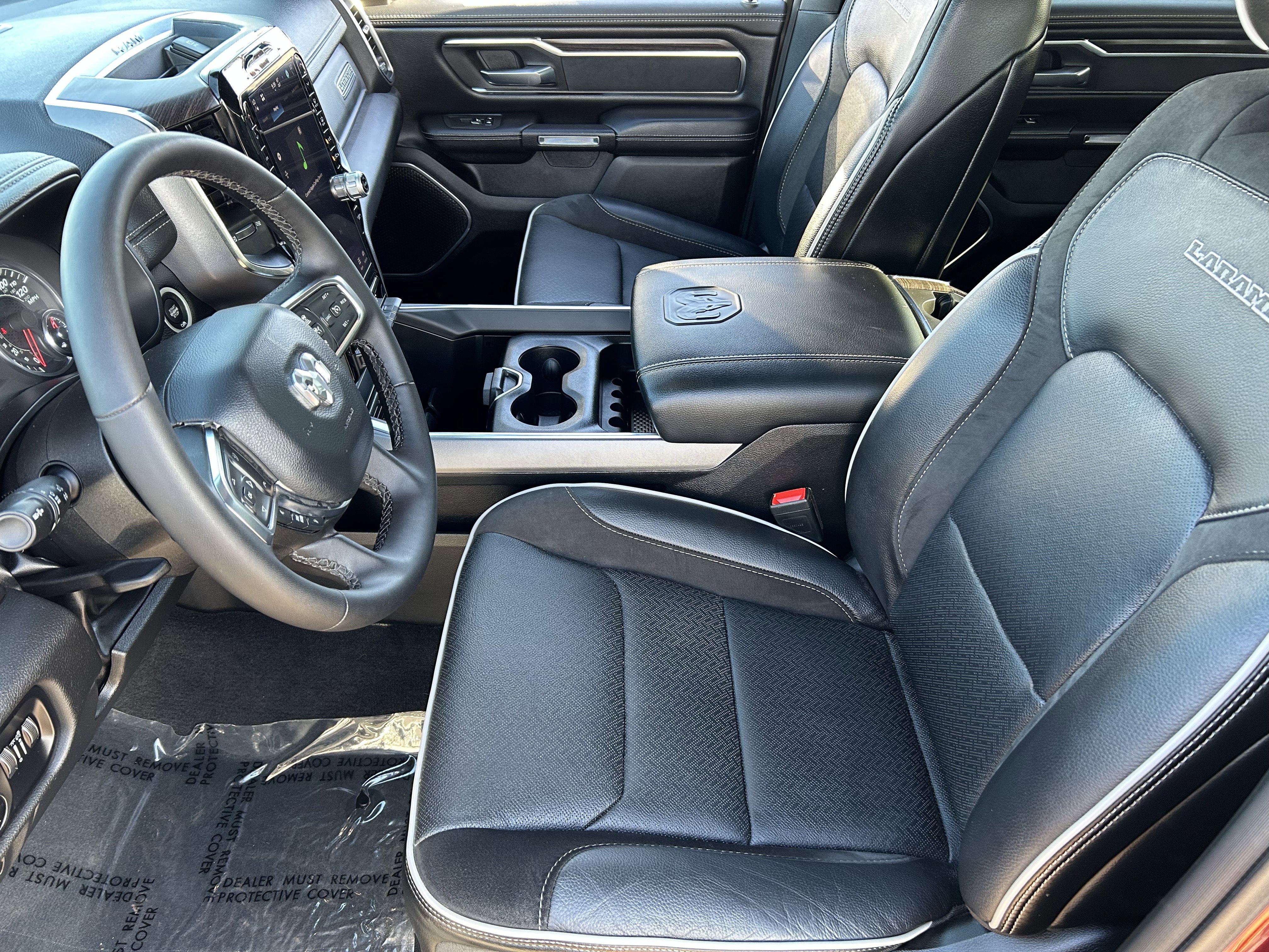 Used 2025 RAM 1500 Laramie AWD/4WD image 18
