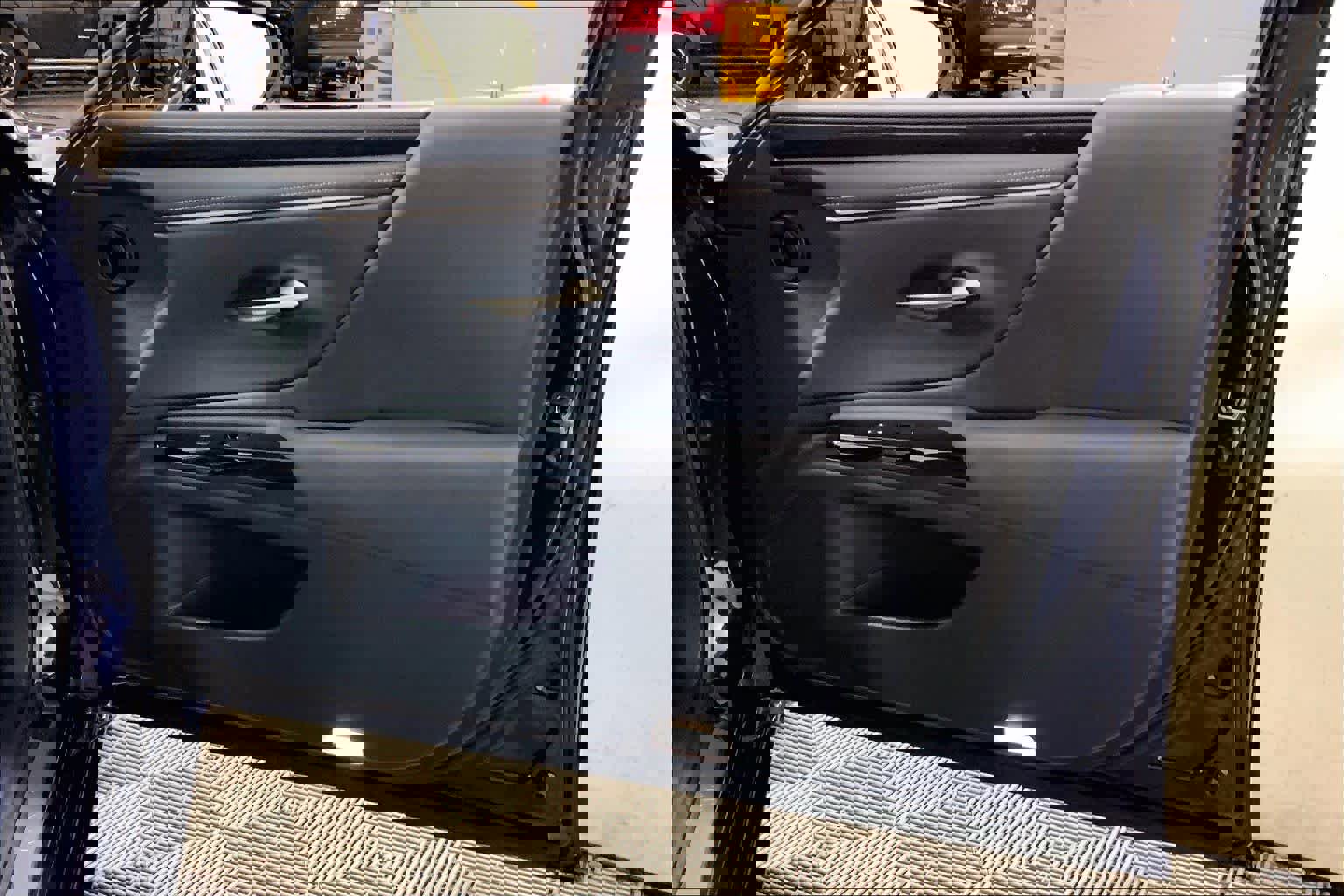 Certified 2024 Lexus ES 350 w/ Accessory Package (Z2) image 23