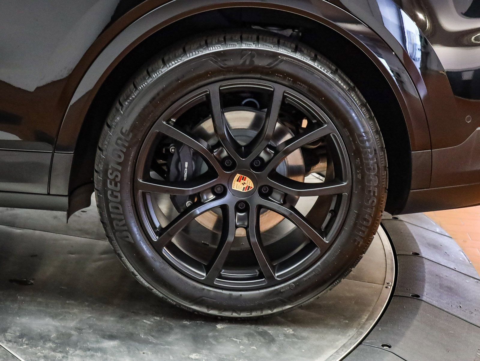 Certified 2026 Porsche Cayenne image 9