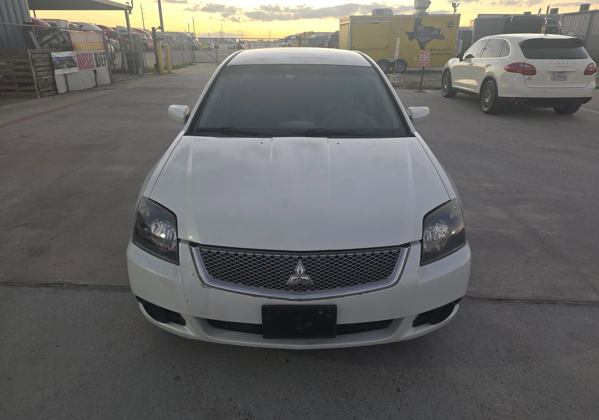 Used 2011 Mitsubishi Galant FE image 4