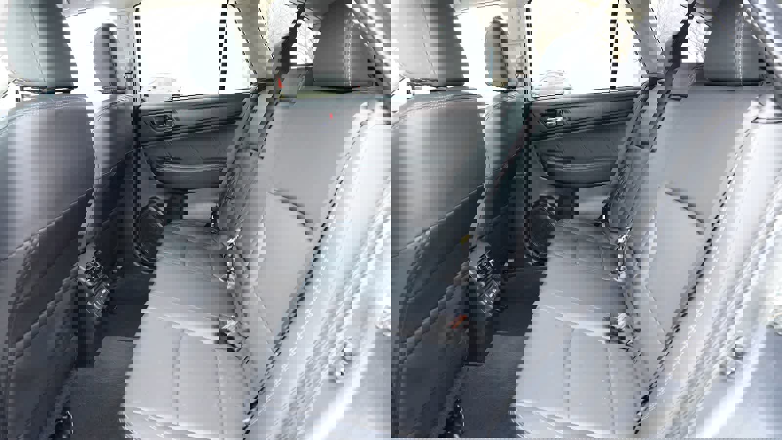 Used 2018 Subaru Outback 3.6R Limited image 18