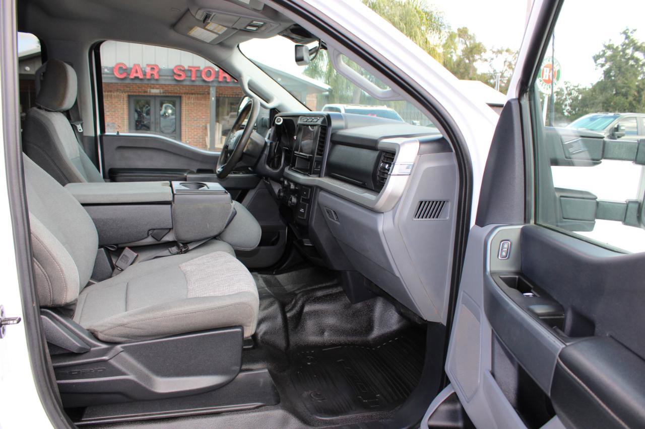 Used 2023 Ford F250 XLT w/ F-250 >10K GVWR Package AWD/4WD image 10