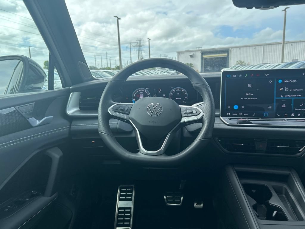 New 2026 Volkswagen Tiguan SE R-Line FWD image 50