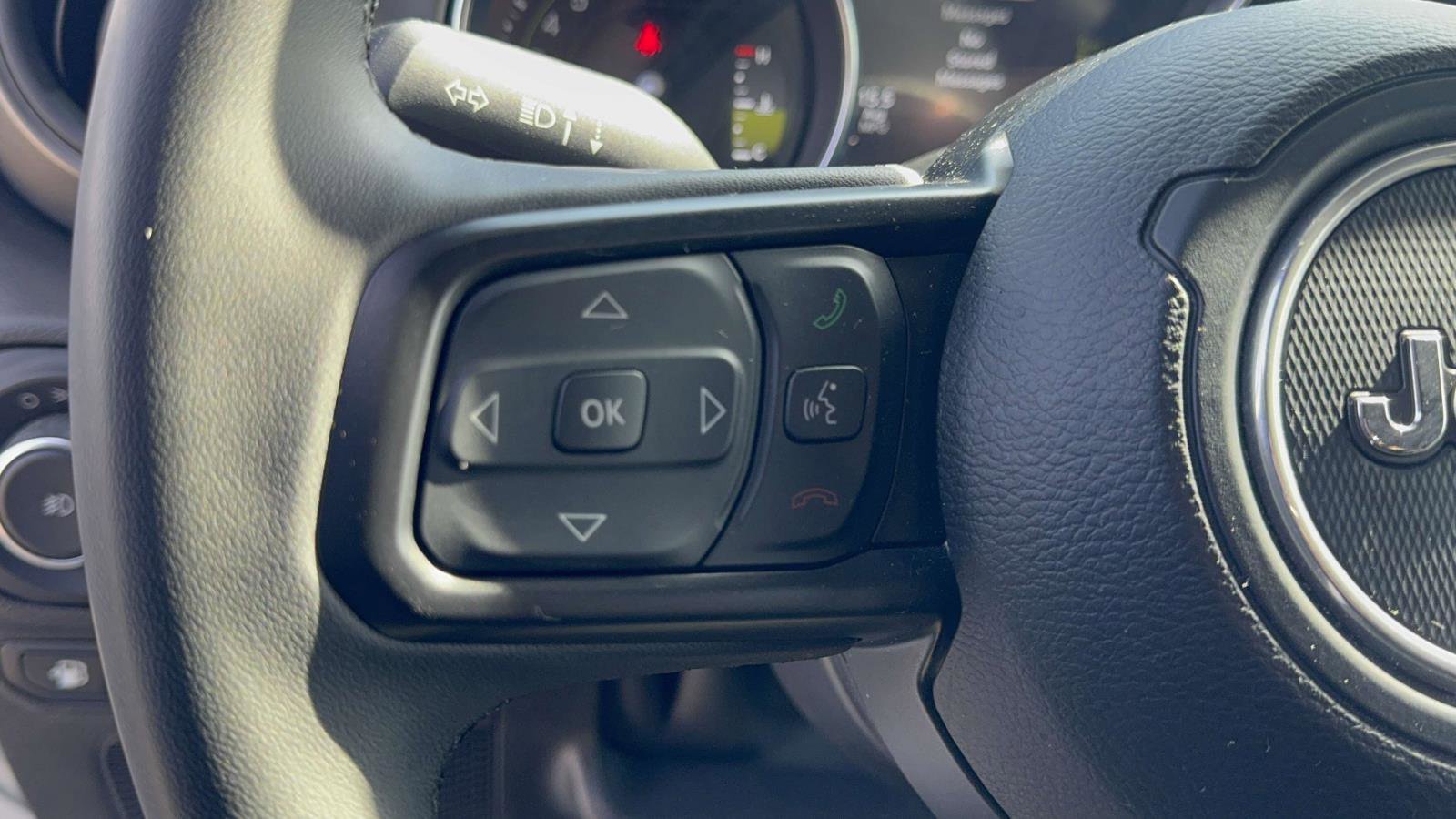 Used 2023 Jeep Wrangler Unlimited w/ 8.4" Radio Group image 19