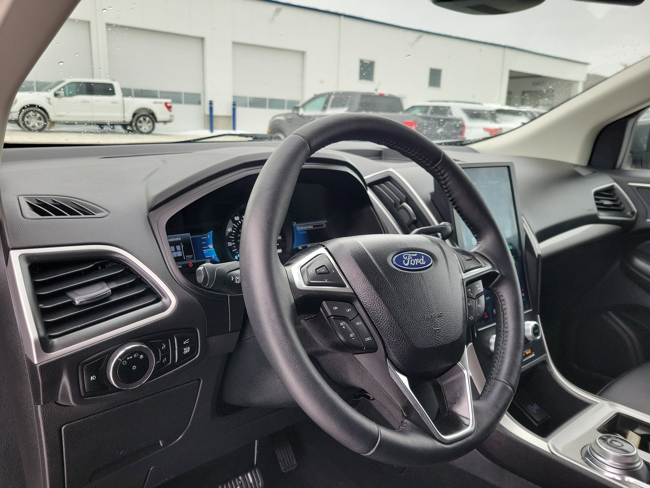 Used 2024 Ford Edge SEL w/ Convenience Package image 21