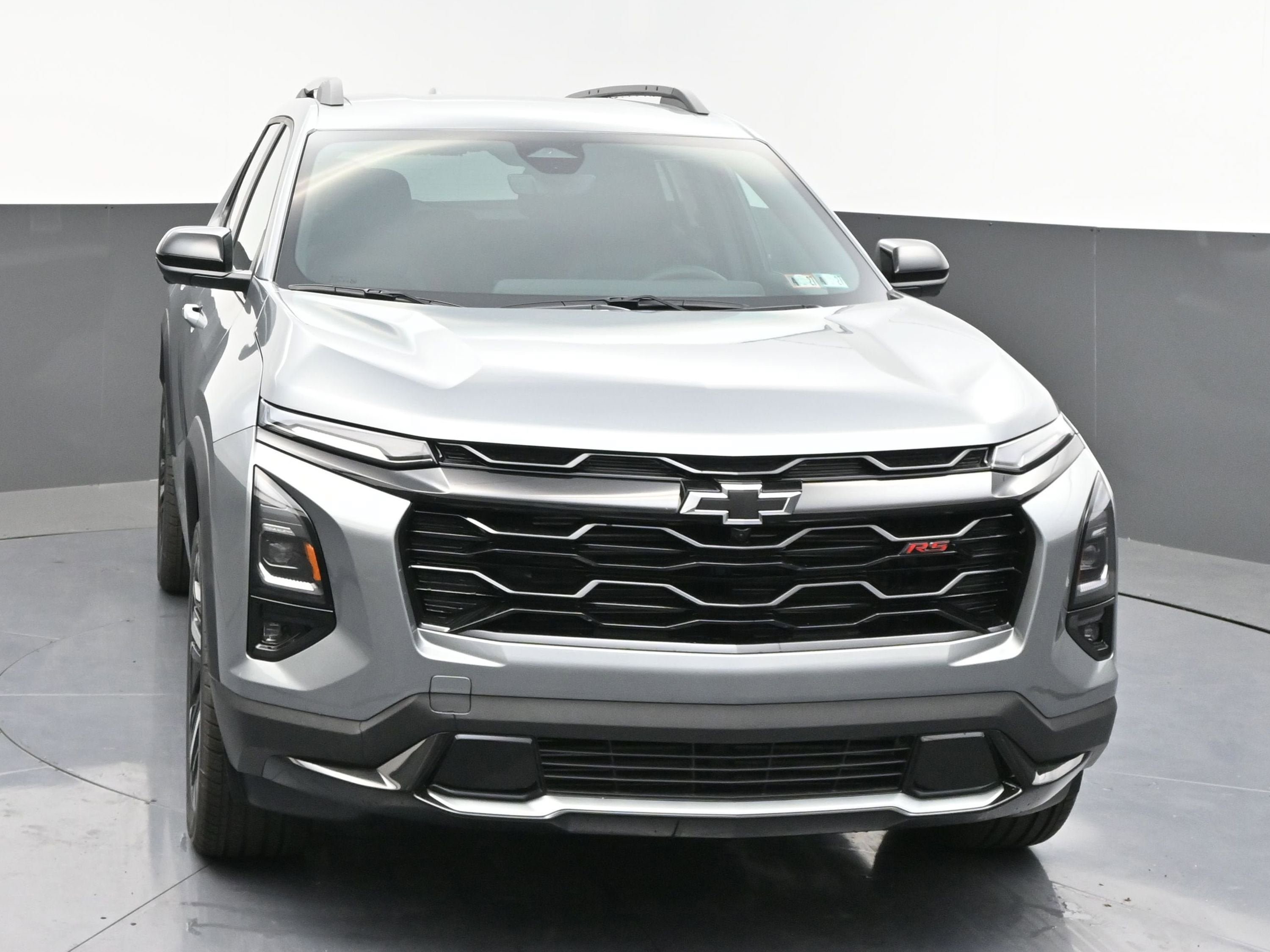 New 2026 Chevrolet Equinox RS w/ Safety and Technology Package AWD/4WD image 2